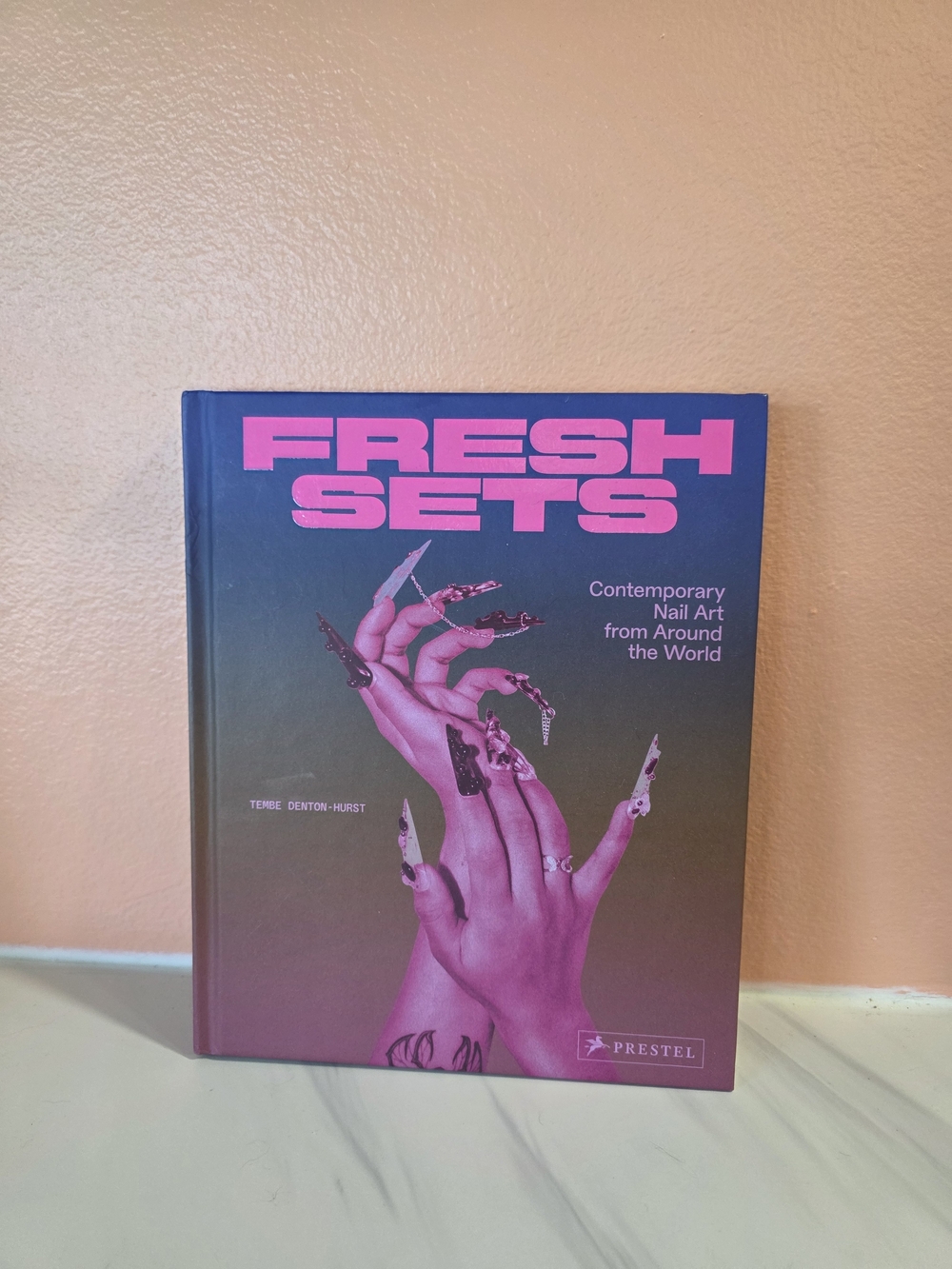 Fresh Sets: Contemporary Nail Art Coffee Table Book - Pink Gradient